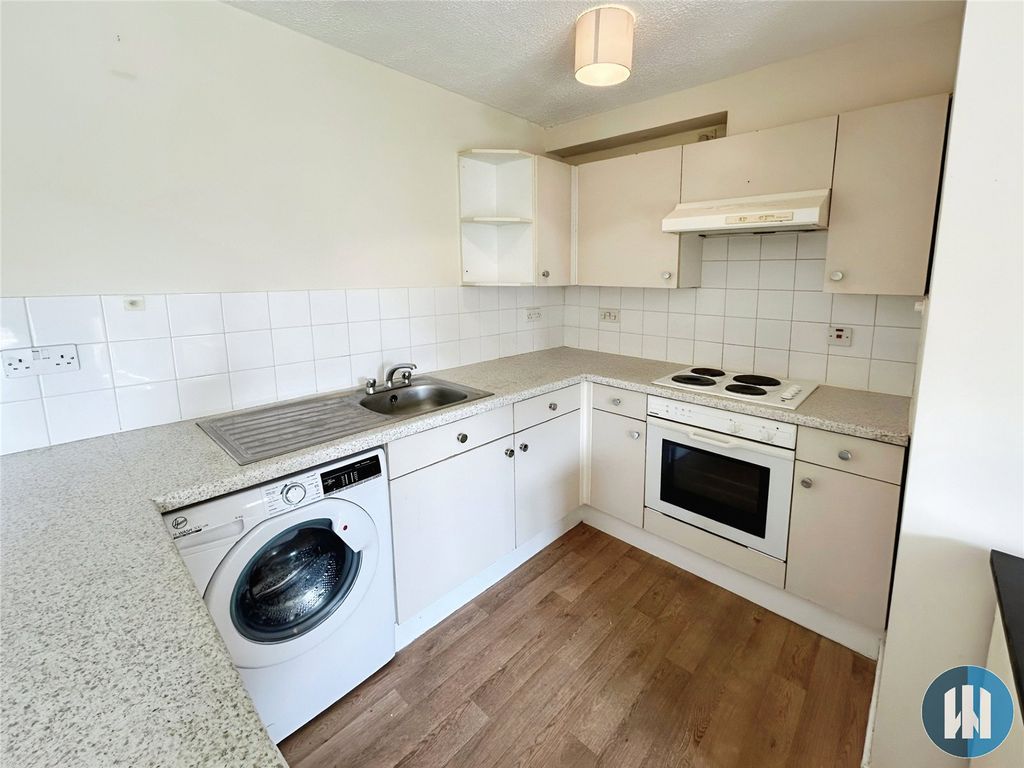 Property photo 2 of 6 Picture No. 19