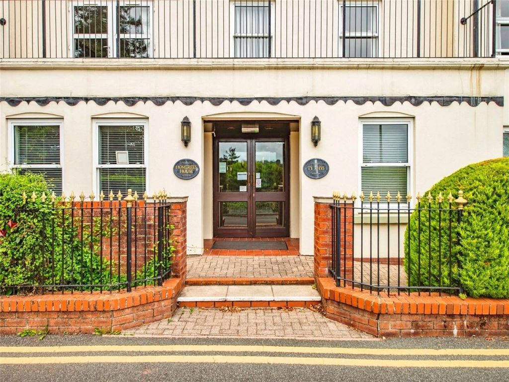 Property photo 1 of 2 Ty Rhys Front 0_16