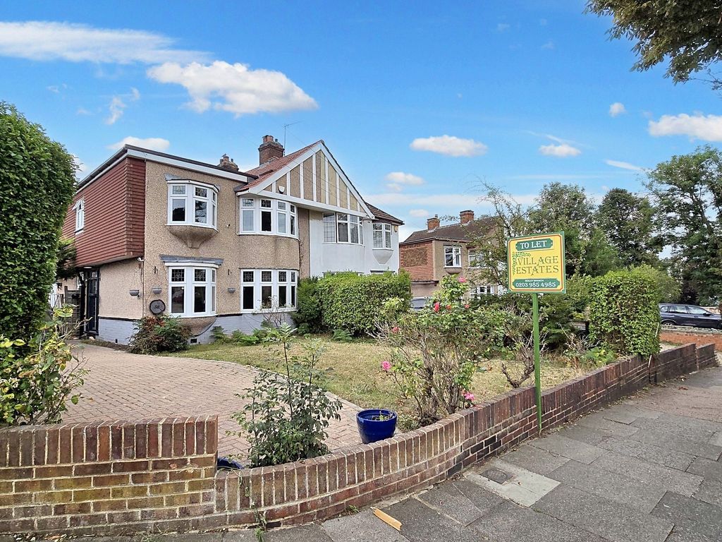 Property photo 1 of 11 External