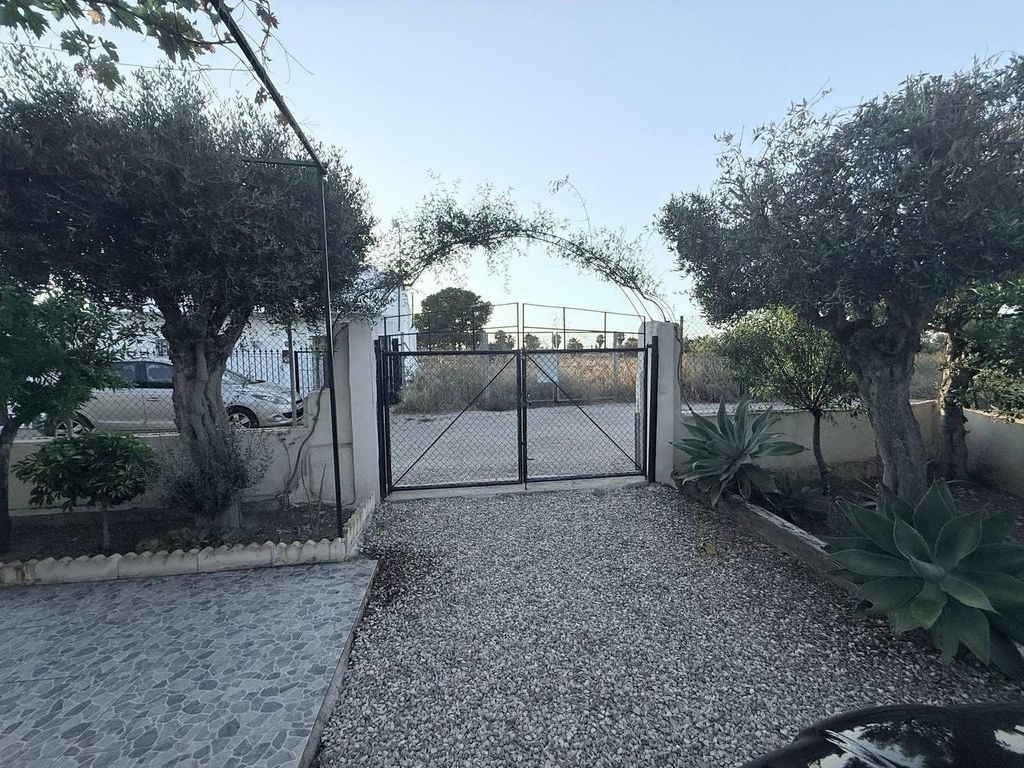Property photo 3 of 42