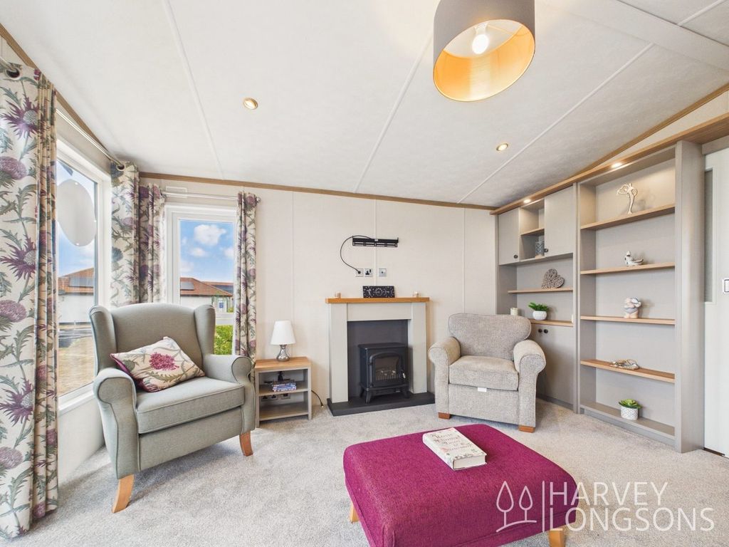 Property photo 2 of 19 Pemberton Abingdon Lounge Fireplace Seaview Holiday Park