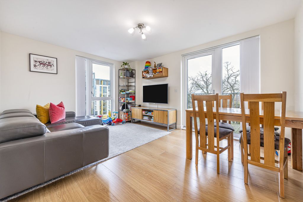 Property photo 2 of 14