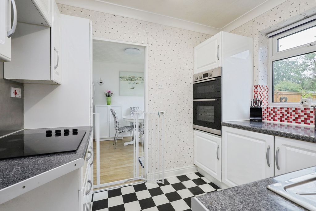 Property photo 3 of 20 Pbox-Img.Jpg