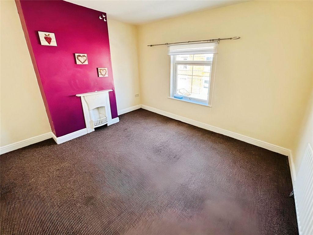Property photo 3 of 12 Dining Room