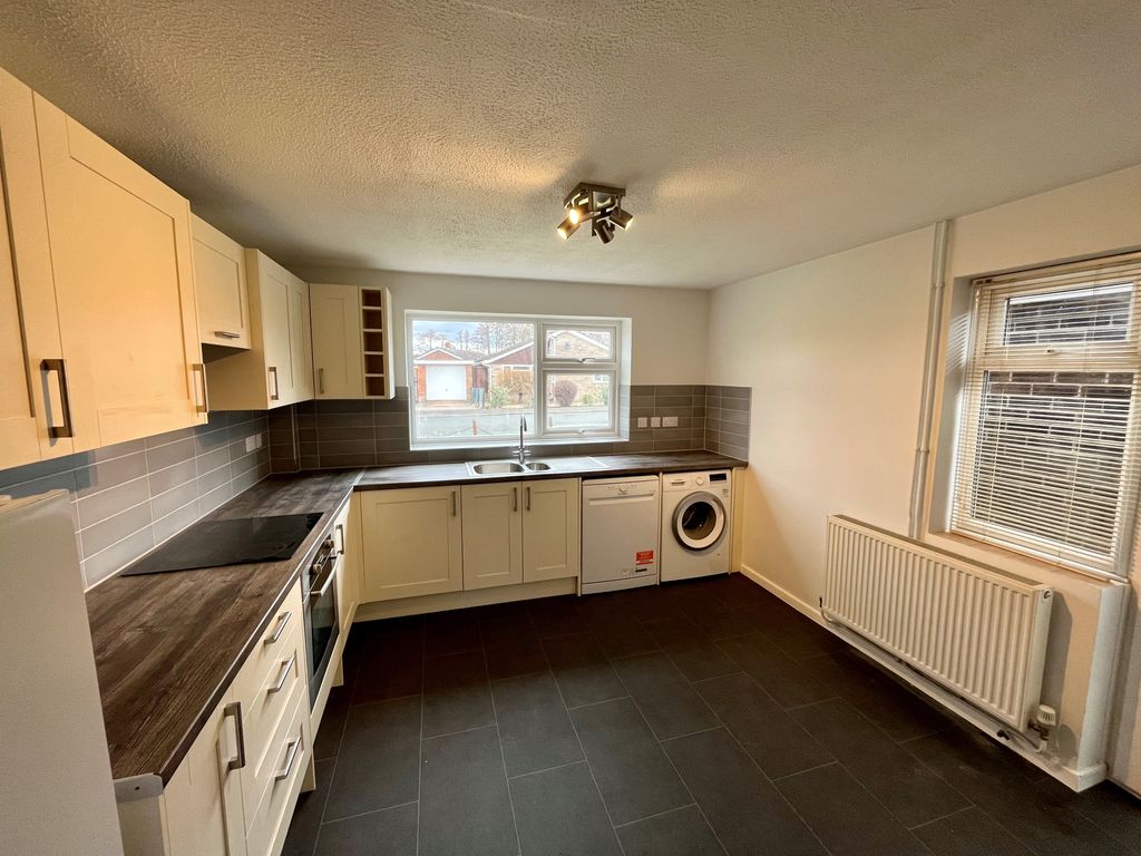 Property photo 3 of 12 Image