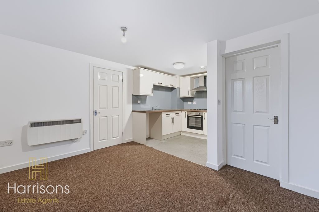 Property photo 3 of 13 4897514