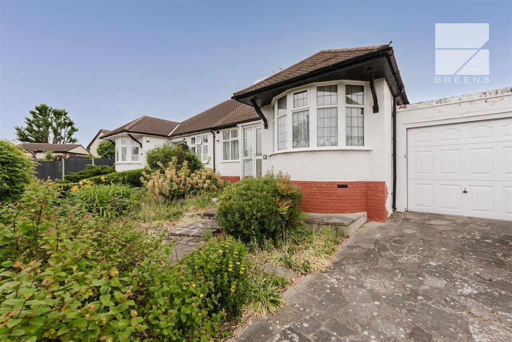 Property photo 1 of 30 14 Valance Avenue_0001.Jpg