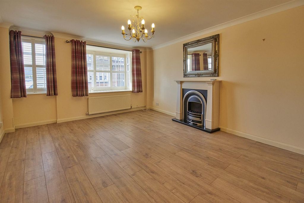 Property photo 3 of 9 Lutterworth Rd Bubrage .Jpg