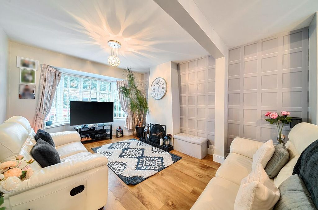 Property photo 2 of 26 1371765-9-690218766F3dc.Jpg