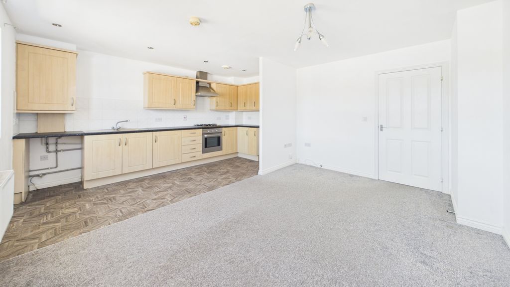 Property photo 3 of 12 Gallery