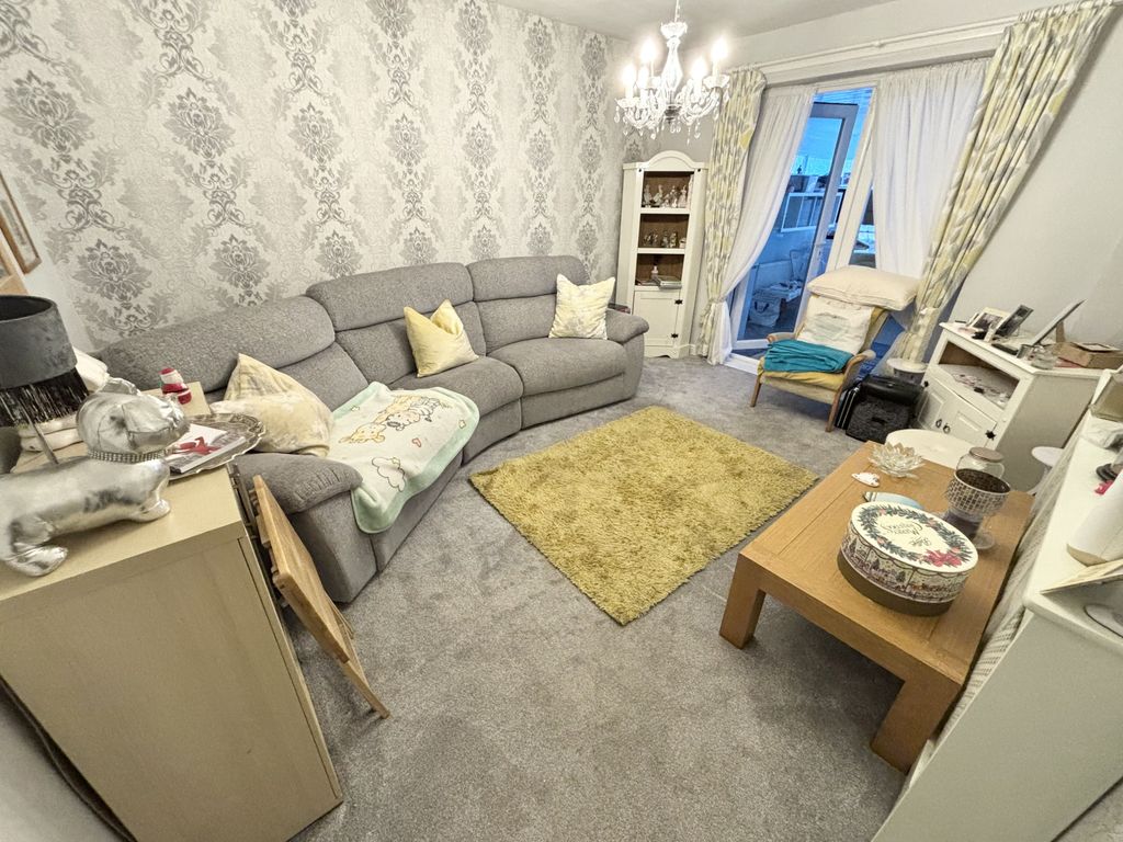 Property photo 3 of 15