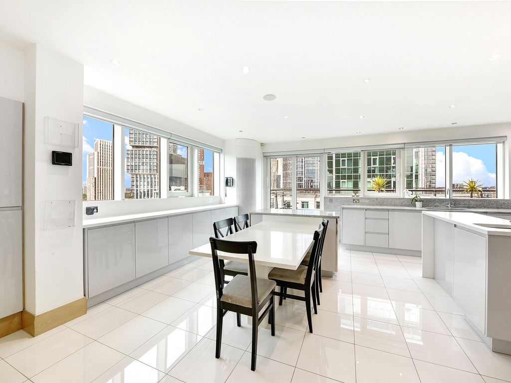 Property photo 3 of 35 Picture No. 06