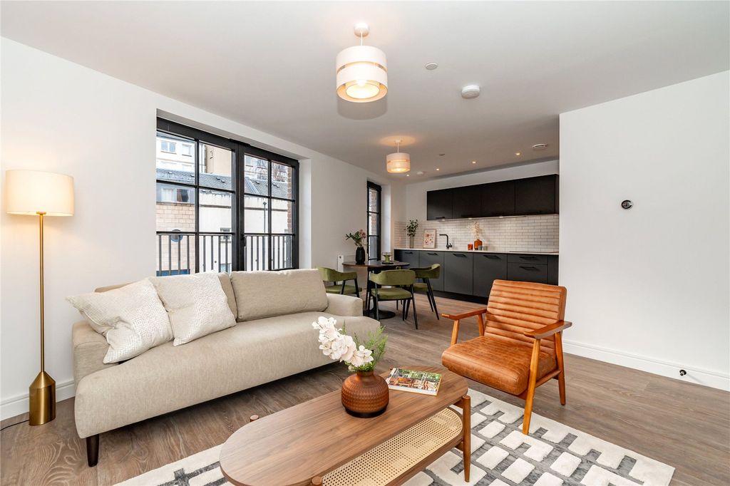 Property photo 1 of 16 Picture No. 24