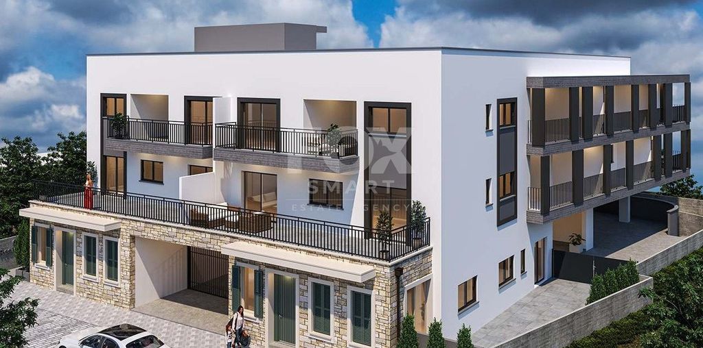 Property photo 1 of 11 1-Bedroom Apartment With An Exceptional 26.05 m² Covered Ver