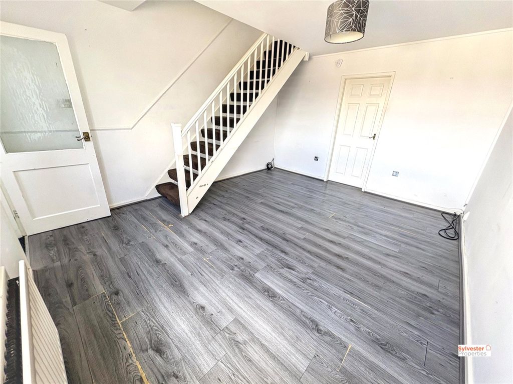 Property photo 3 of 17 Picture No. 08