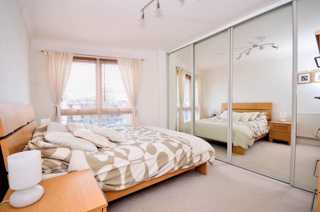 Property photo 1 of 4