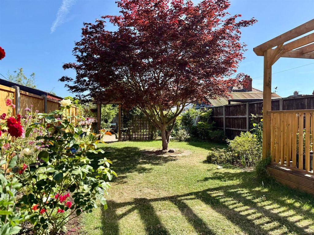 Property photo 2 of 19