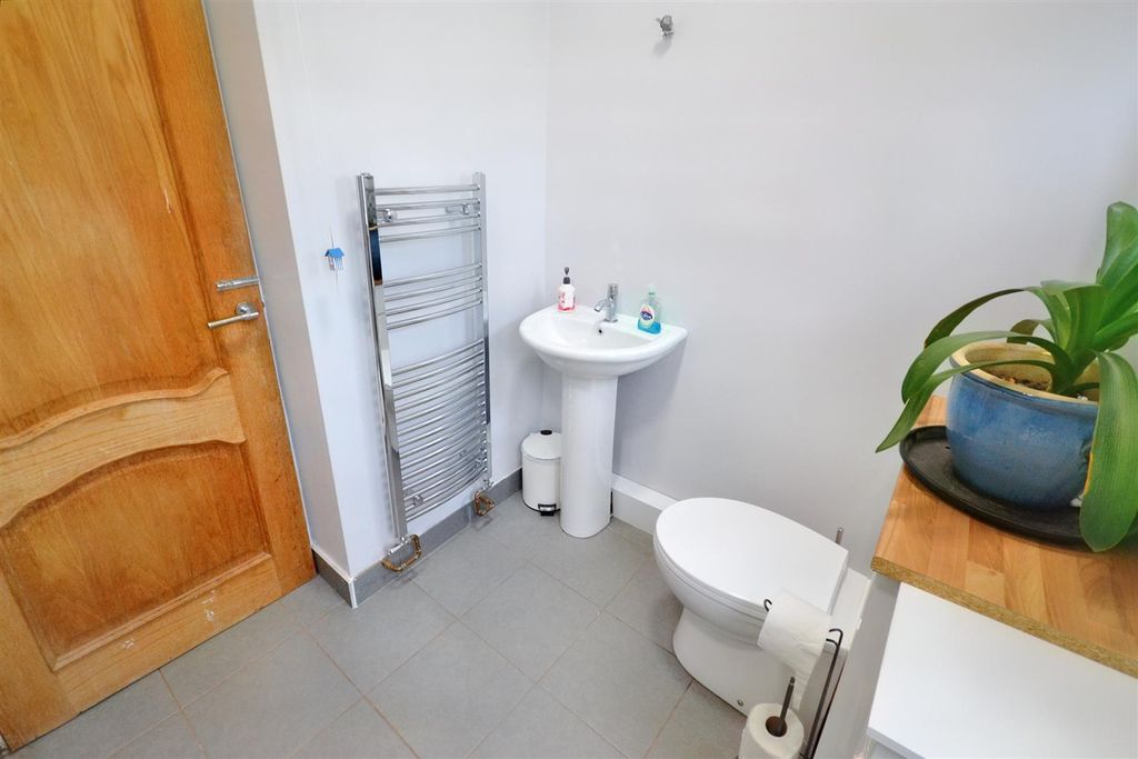 Additional image 16 of 4 bed detached bungalow for saleWaterston Road, Milford Haven SA73