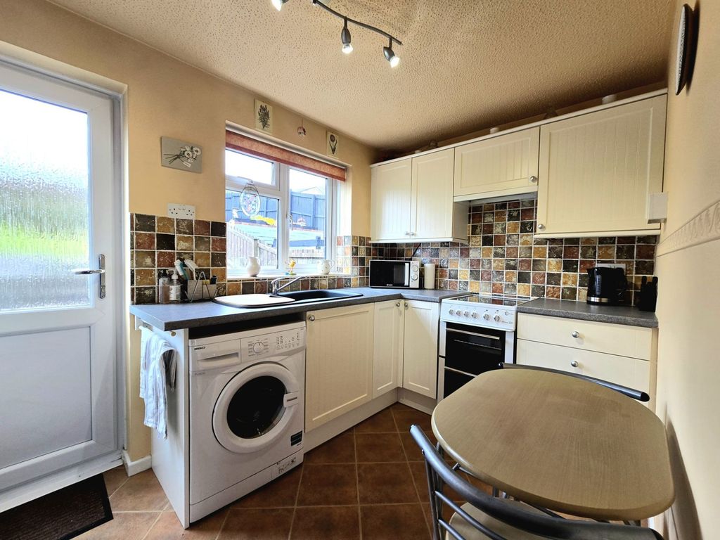 Property photo 3 of 19