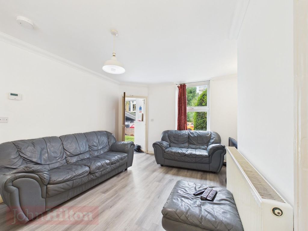Property photo 3 of 20 Pr0285-Still002.Jpg