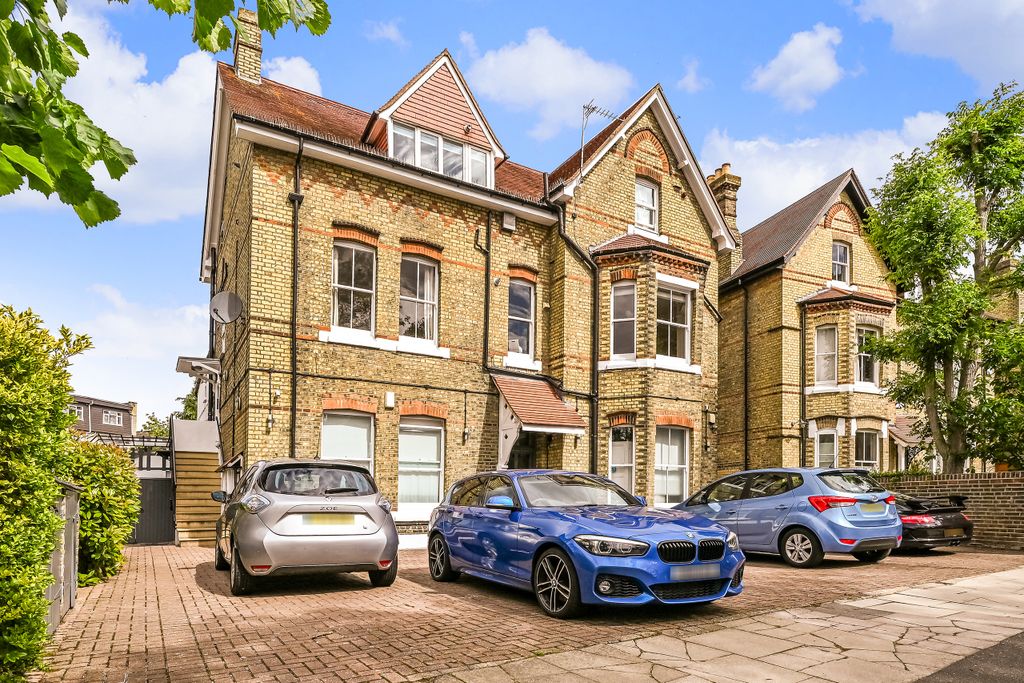 Property photo 2 of 18 External