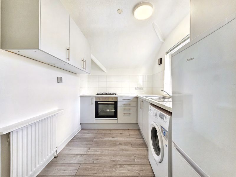 Property photo 1 of 10 Kitchen