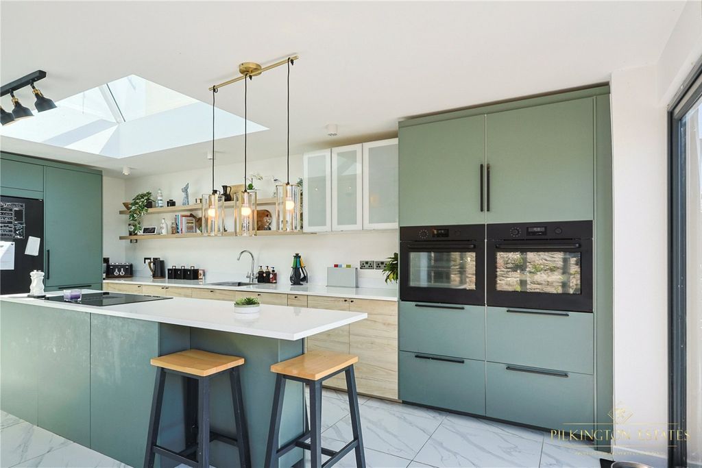 Property photo 3 of 17 4291152