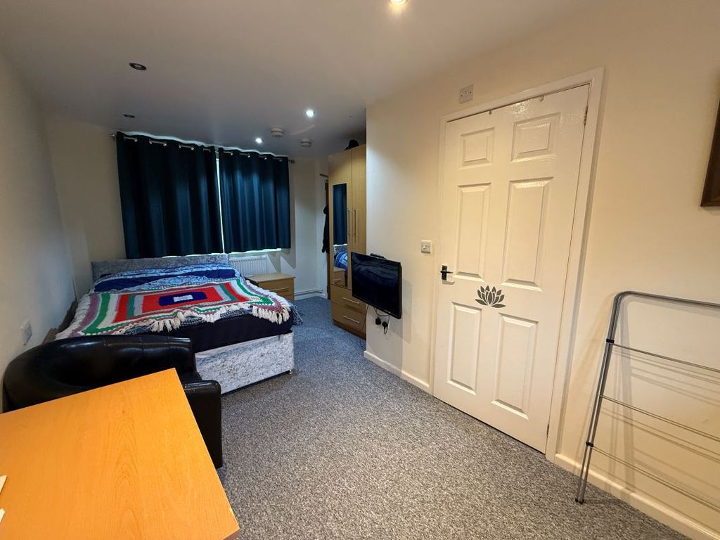 Property photo 2 of 10 Image 2