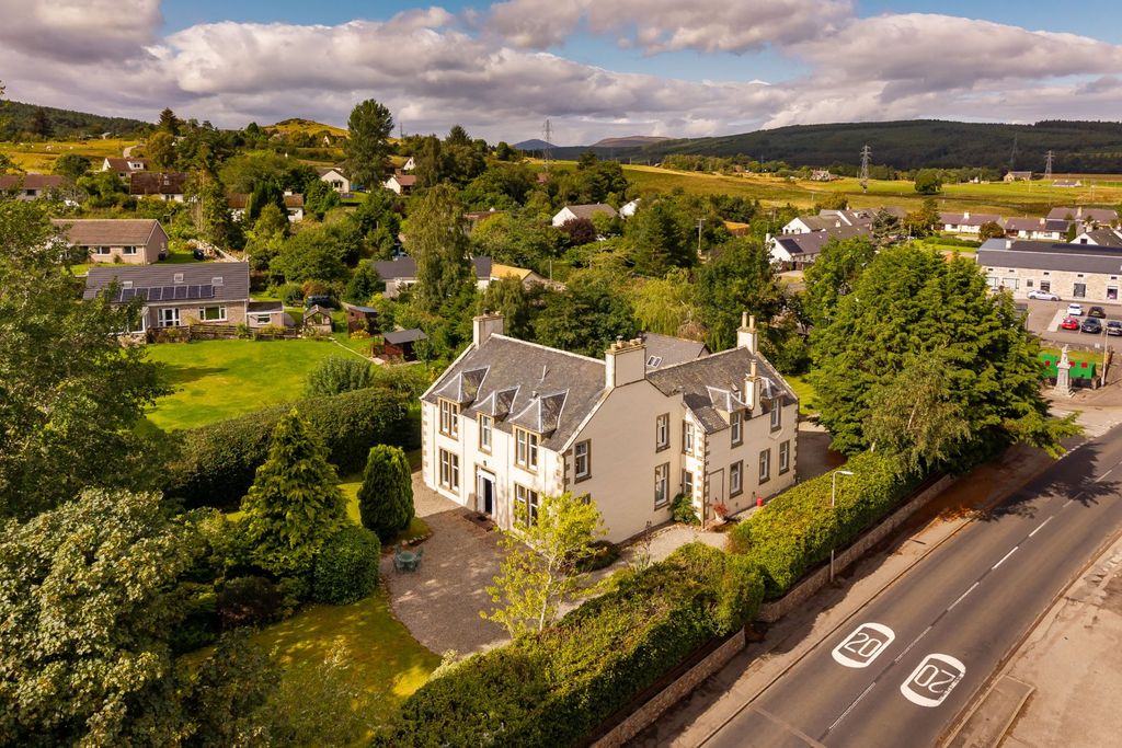Property photo 1 of 34 Ardgay House