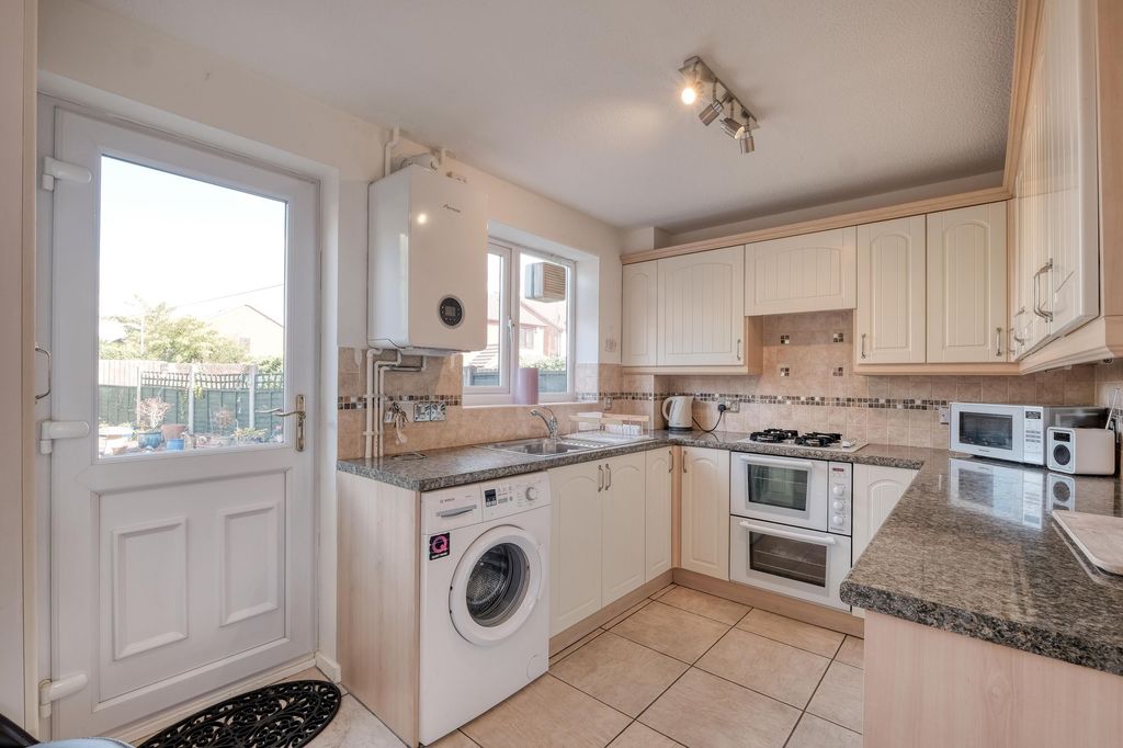 Property photo 2 of 13