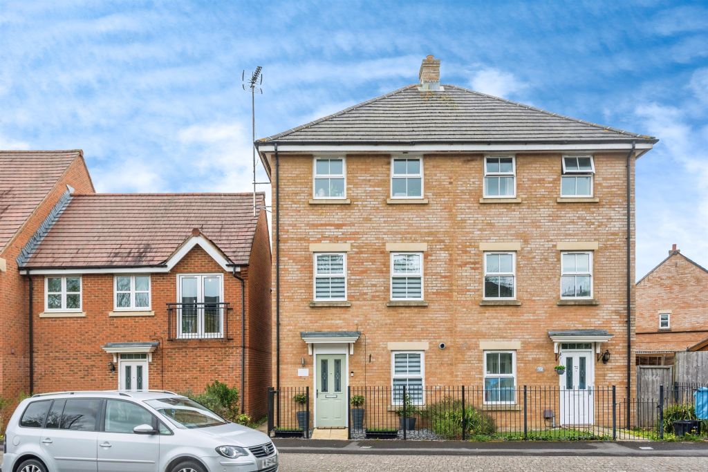 Property photo 1 of 11