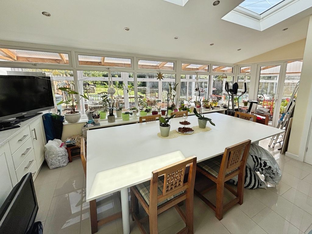 Property photo 3 of 18 Picture No. 02