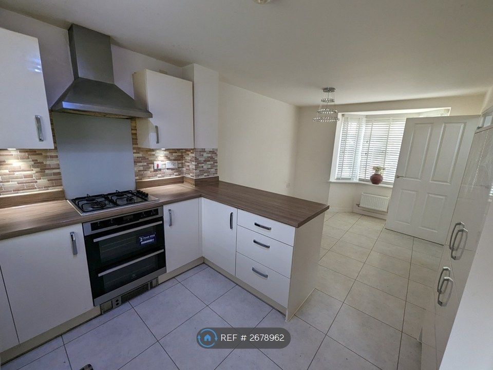 Property photo 2 of 23