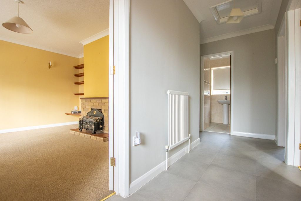 Property photo 3 of 17 4974784