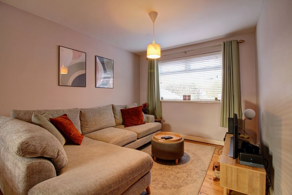 Property photo 2 of 12 Albion Street Kenilworth Matt Clinton Ewemove Keni