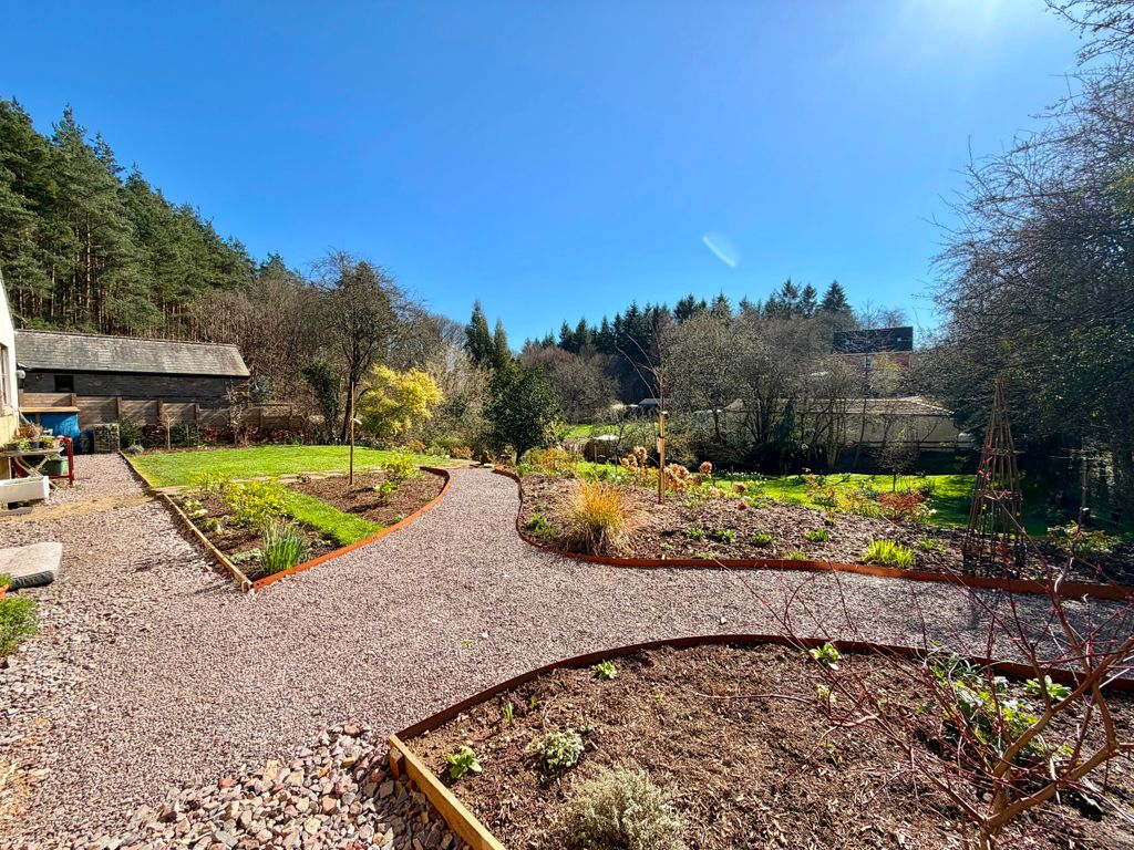 Property photo 2 of 24