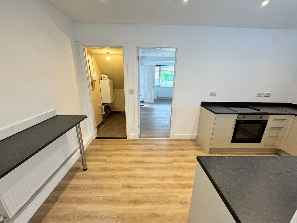 Property photo 3 of 9 B5739F2F-4Cf9-4509-943B-2c62d13Bc06c