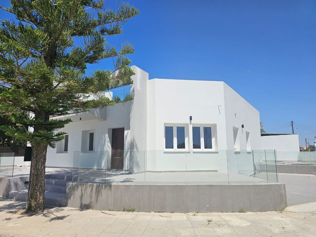 Property photo 1 of 25