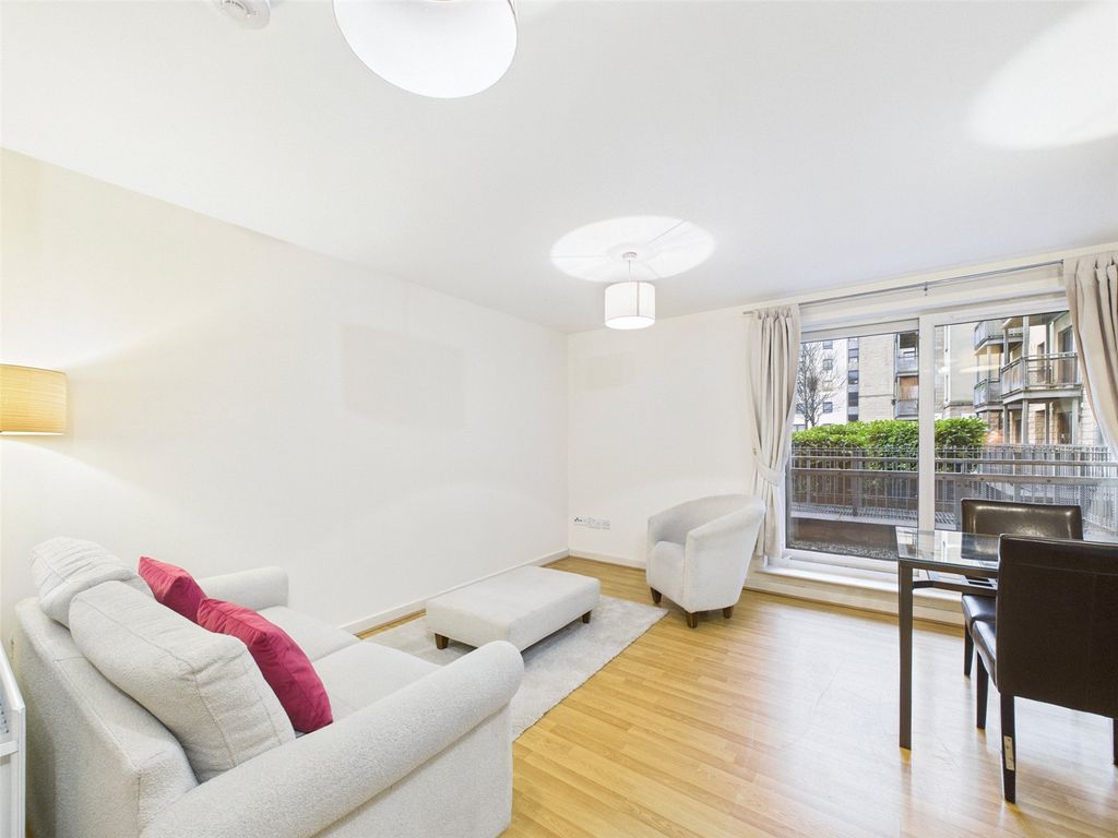 Property photo 2 of 28 Picture No. 50