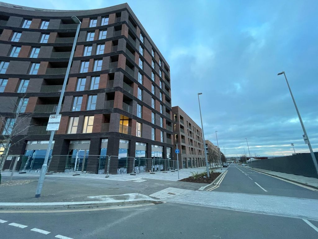 Property photo 1 of 16 Two Bedroom Two Bathroom Apartment In Barking