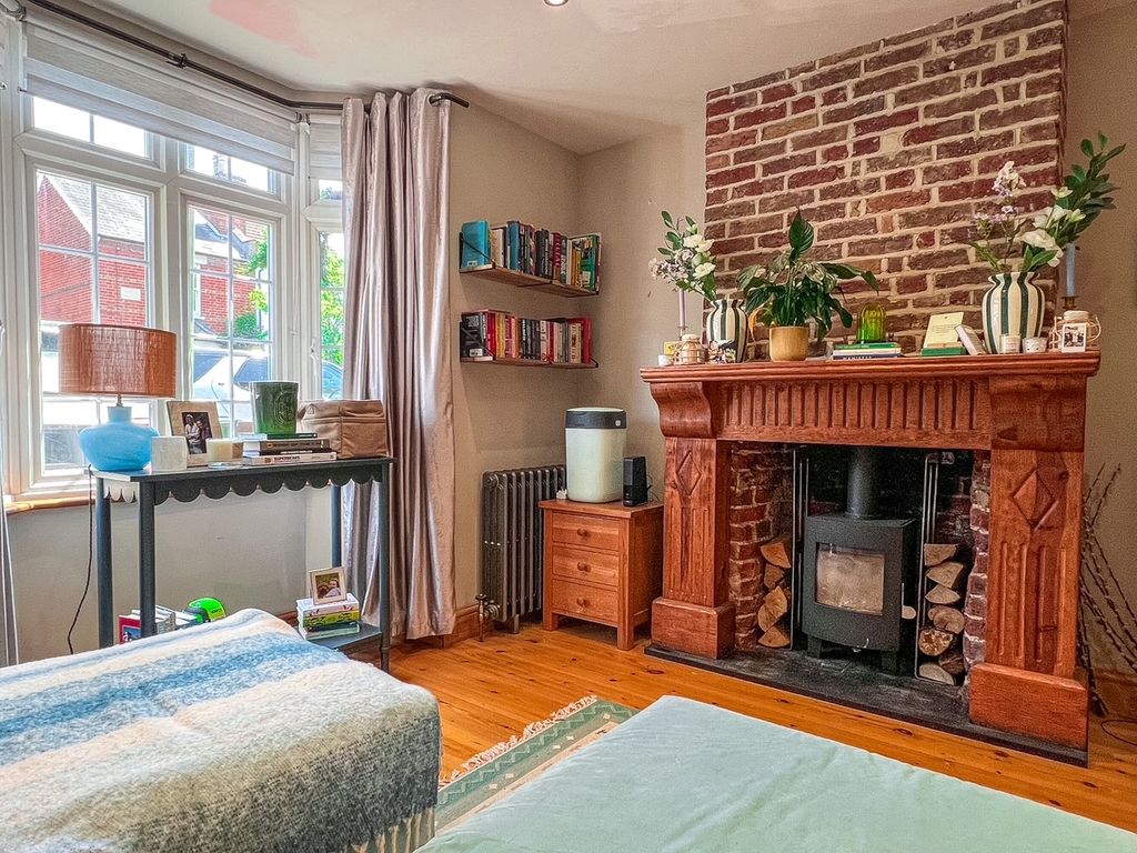 Property photo 3 of 32