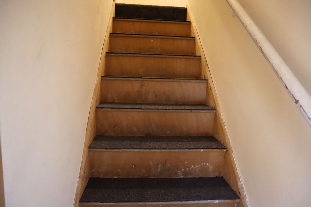 Property photo 2 of 32