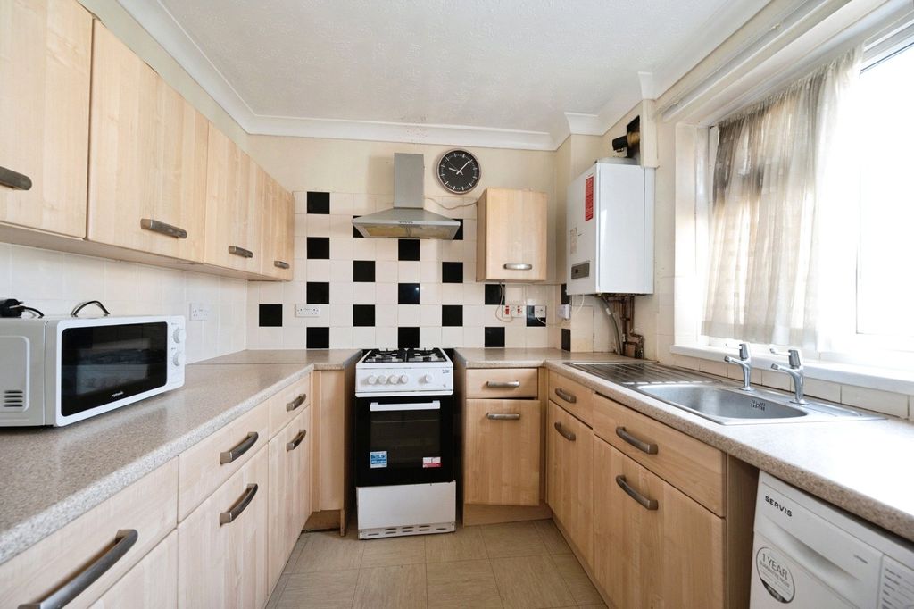 Property photo 3 of 11 Photo