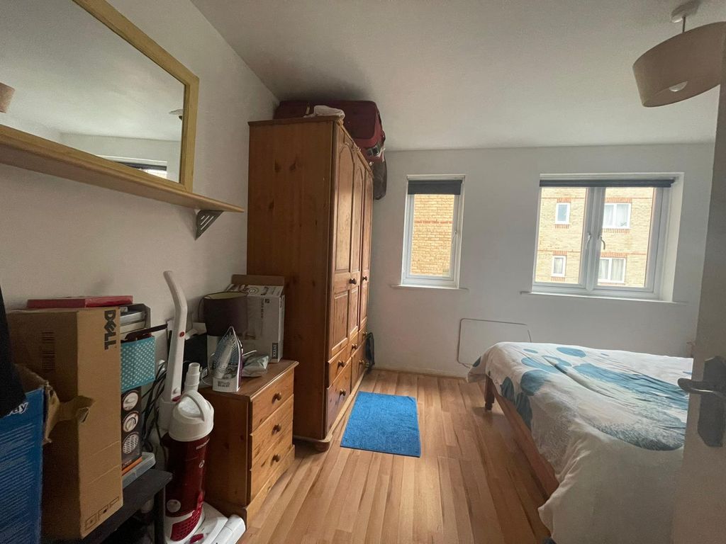 Property photo 3 of 6