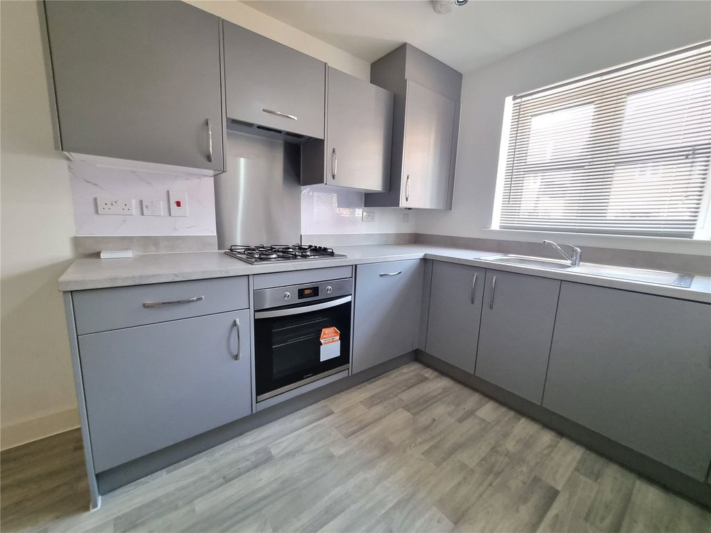 Property photo 2 of 14 Kitchen