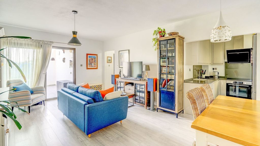 Property photo 3 of 24 <Alttext/>