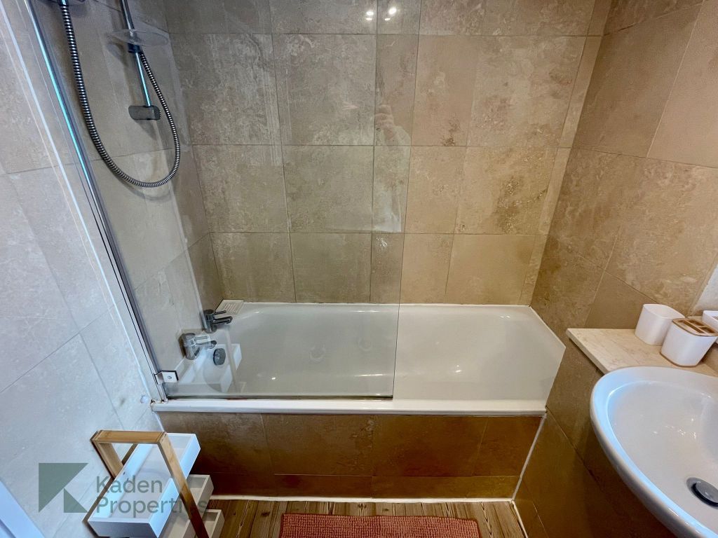Property photo 2 of 27