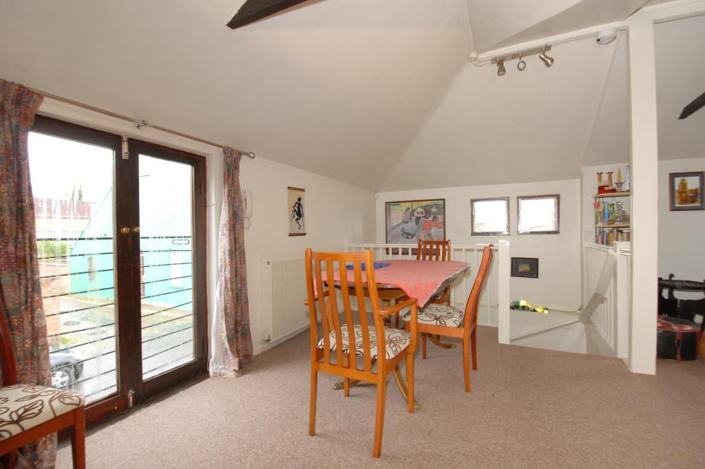 Property photo 3 of 6 Internal View