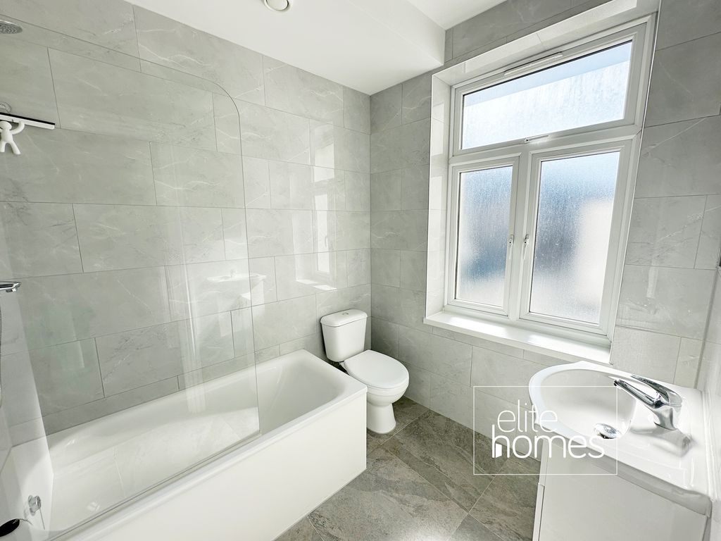 Property photo 3 of 3