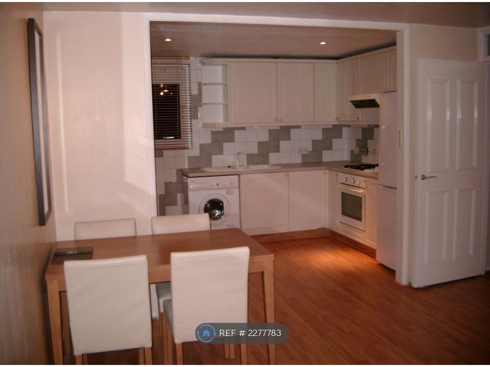 Property photo 3 of 16 Kitchen